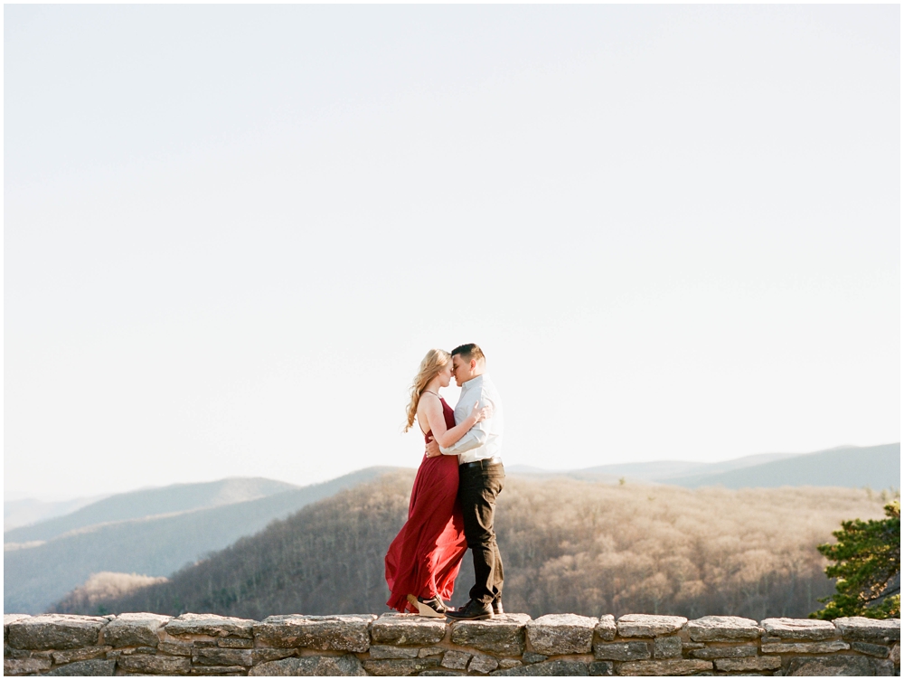 Shenandoah Valley Engagement Session On Skyline Drive | Engagement Session Inspiration | Virginia Wedding Photographer | Klaire Dixius Photography