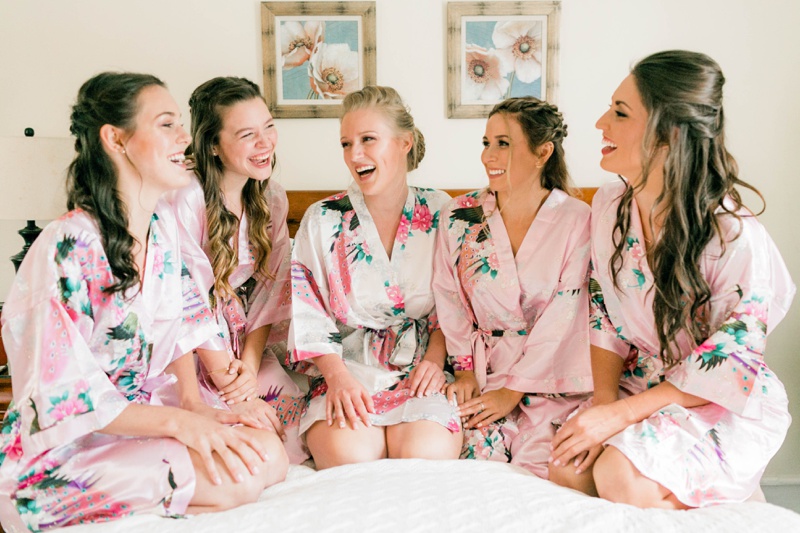 Pink bridesmaids robes | getting ready before her wedding