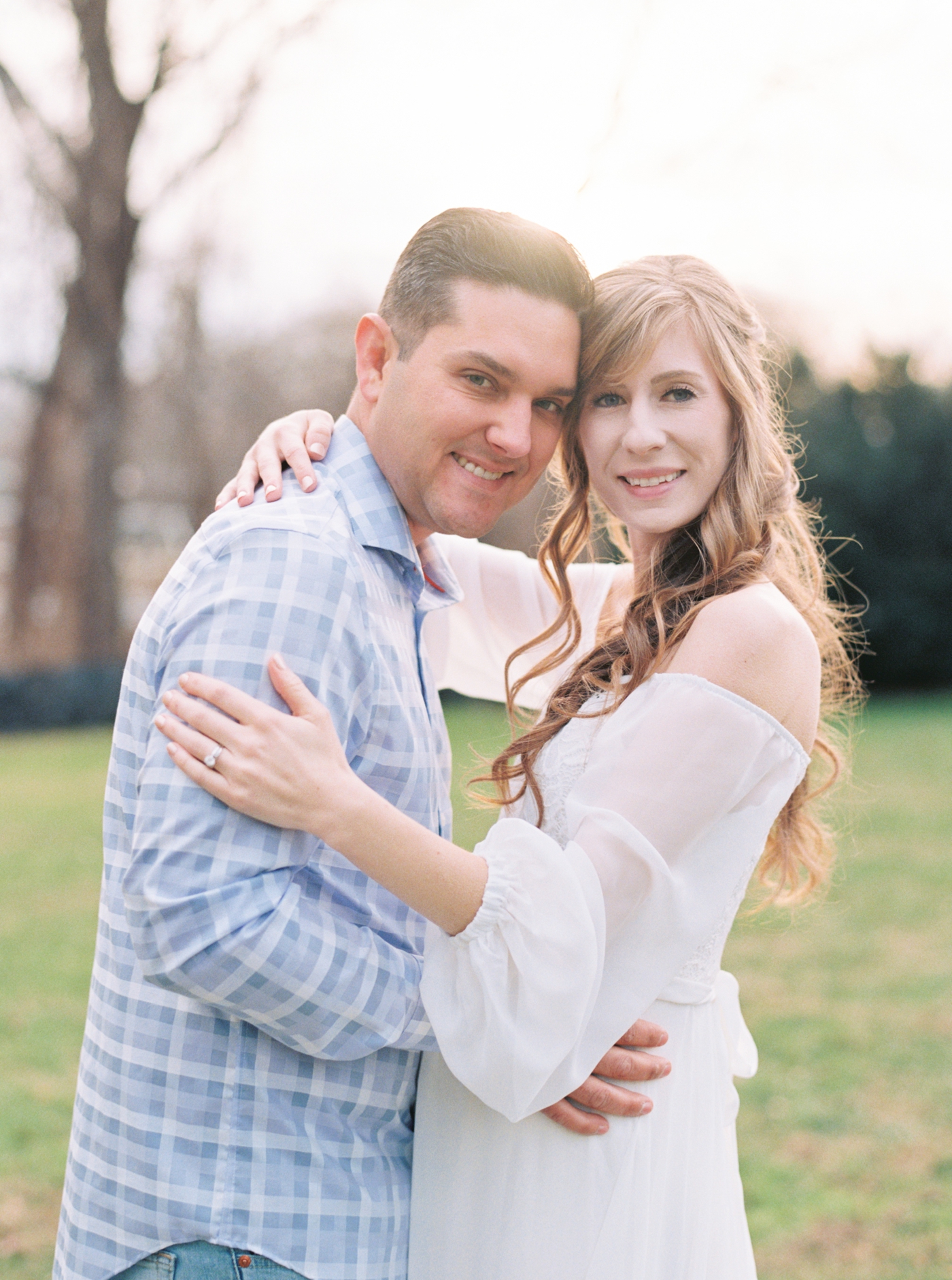 Couples portrait at Rust Manor House in Leesburg Virginia for her maternity session