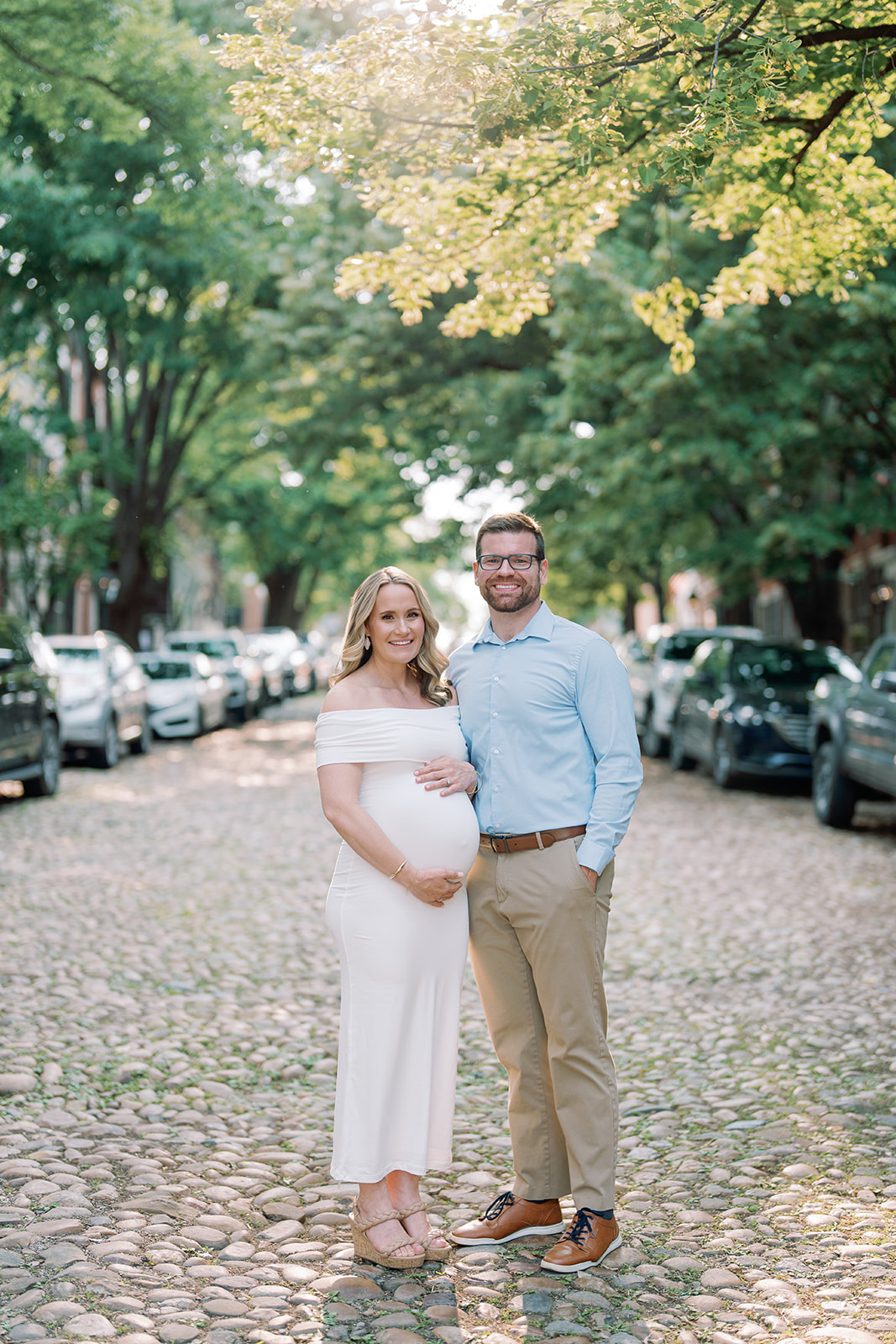 maternity photos on prince street in old town alexandria